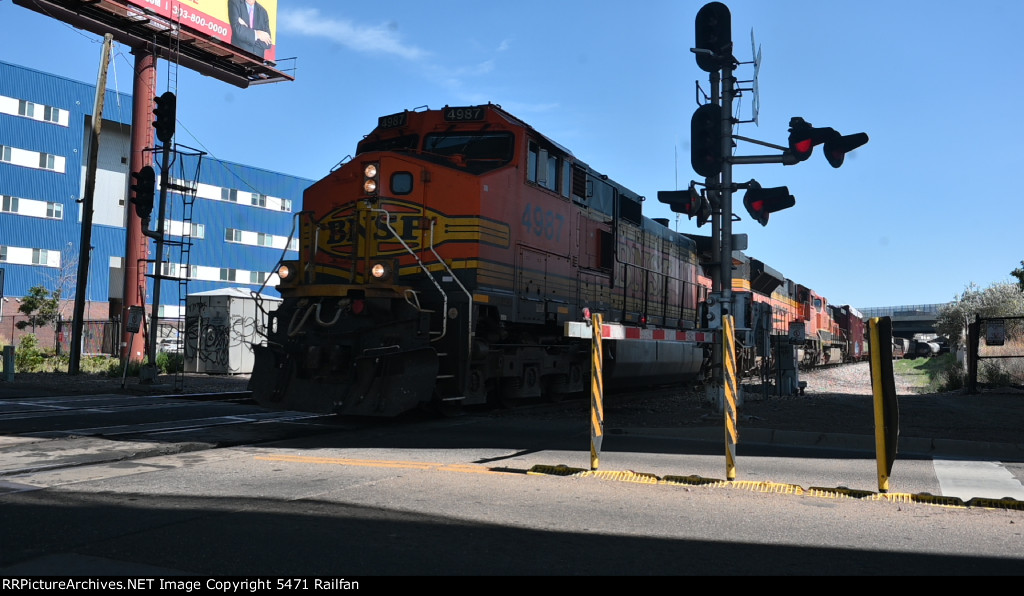 BNSF 4987 - Under The Bridge
